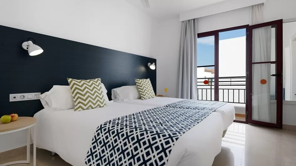 Broncemar Beach Suites Hotel